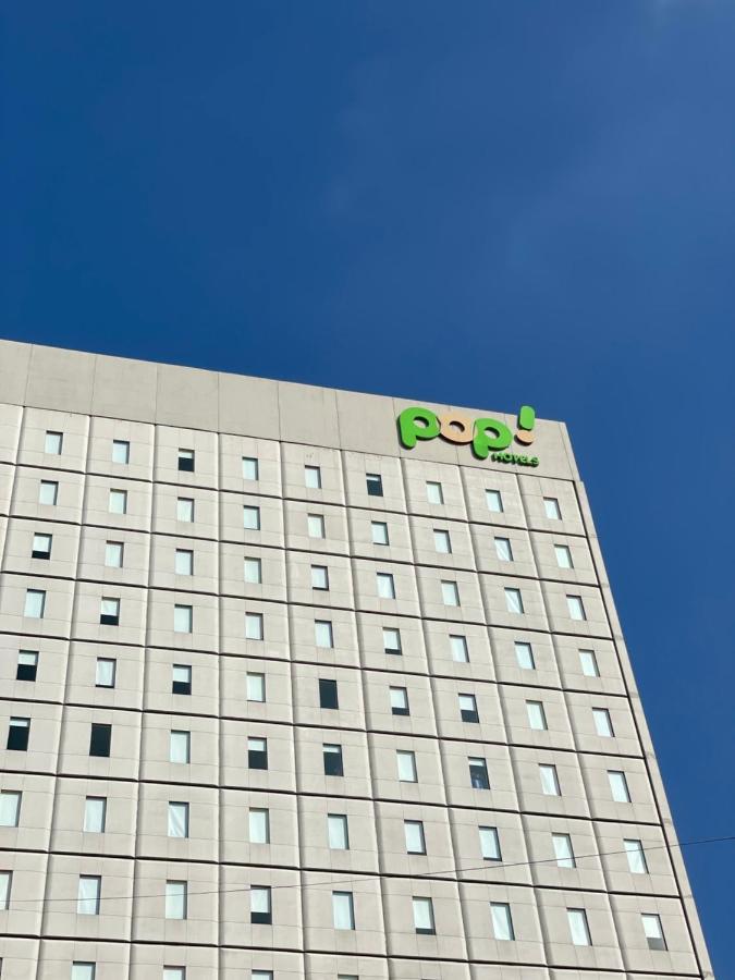 Pop! Hotel Gubeng Сурабая Екстериор снимка