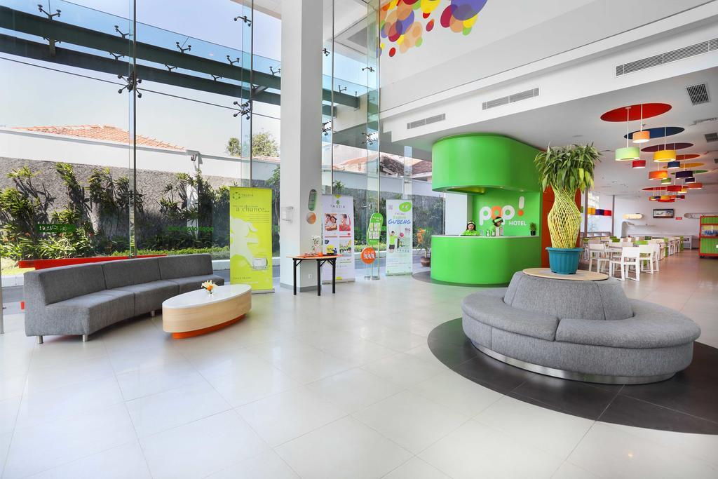 Pop! Hotel Gubeng Сурабая Екстериор снимка
