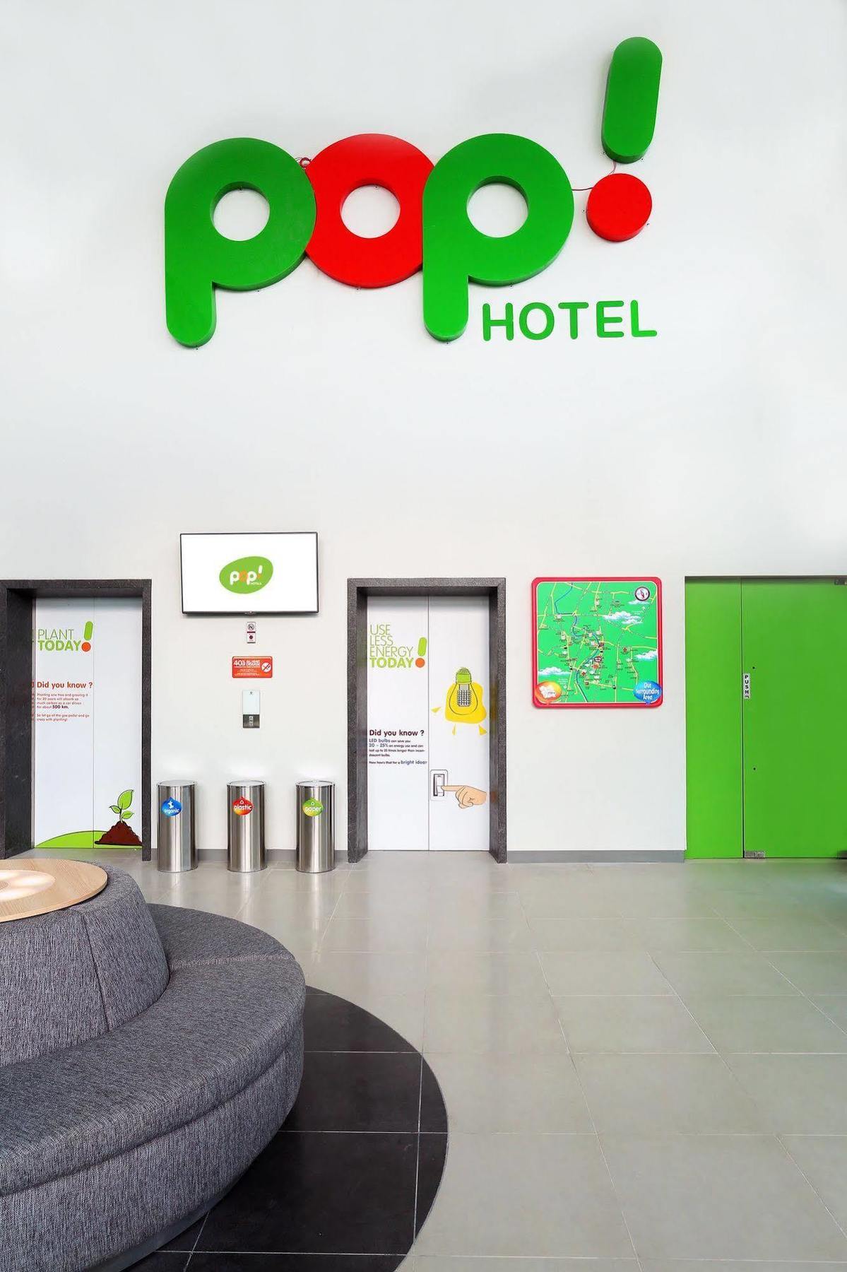 Pop! Hotel Gubeng Сурабая Екстериор снимка